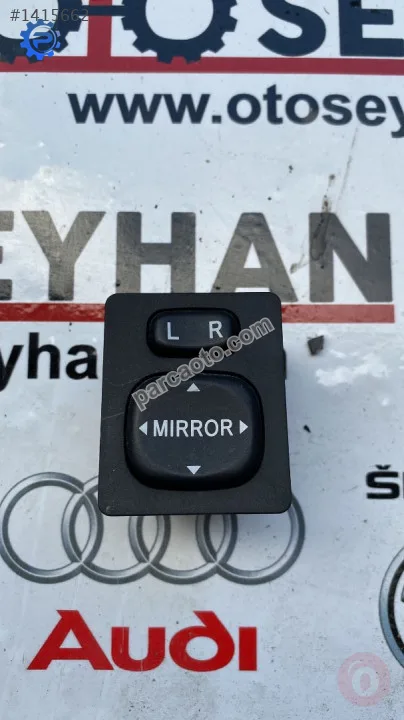 769746C 183574 toyota yaris 2012 ayna ayar düğmesi