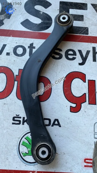 8W0505397E audi a4 sedan 17 sol arka taşıyıcı denge kolu