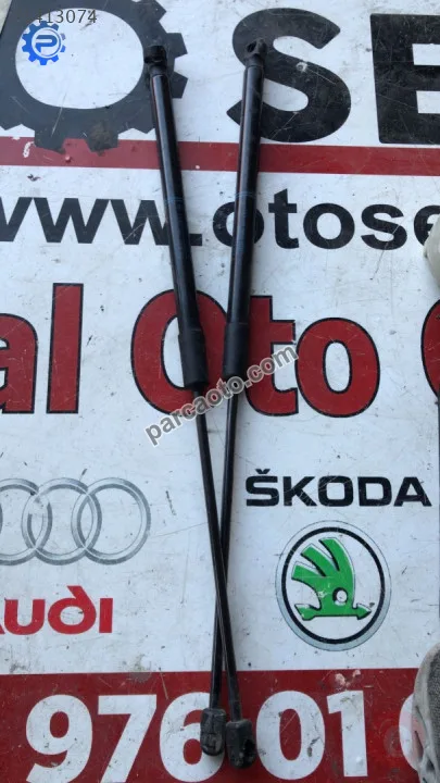 8V4827552 audi a3 sportback bagaj amortisörü