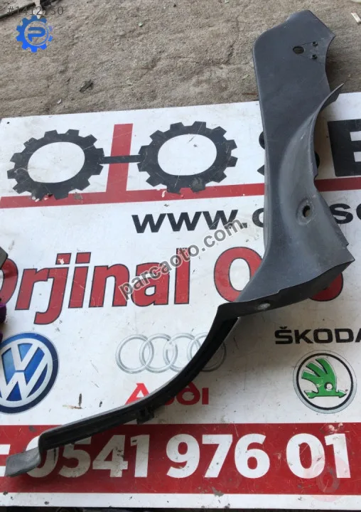 6N4867766 volkswagen polo hb sağ arka koltuk yan kaplaması