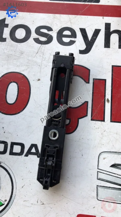 skoda octavia 2005 ön sağ emniyet kemeri ayar mekanizması