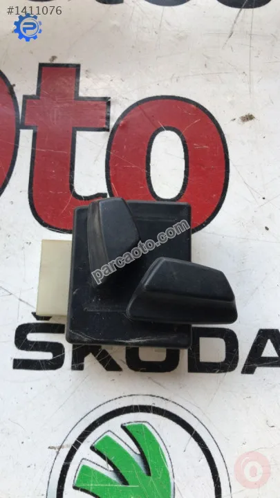 6958526 01 bmw 5 serisi e60 f10 sağ ön koltuk ayar  düğmesi