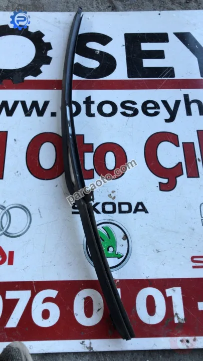 1J5839408D volkswagen jetta MK4 arka kapı cam kızağı