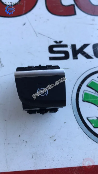 8V1927225C audi a3 2019 elektronik park fren düğmesi