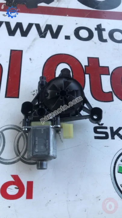 5Q0959801 audi a3 2019 sol arka kapı cam motoru