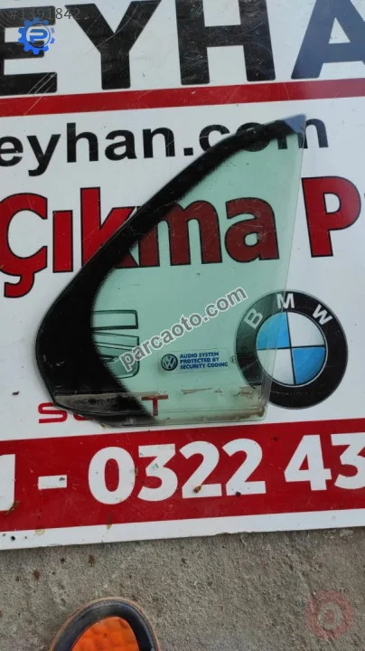 vw jetta 05-10 arka sağ kapı kelebek camı (cam)