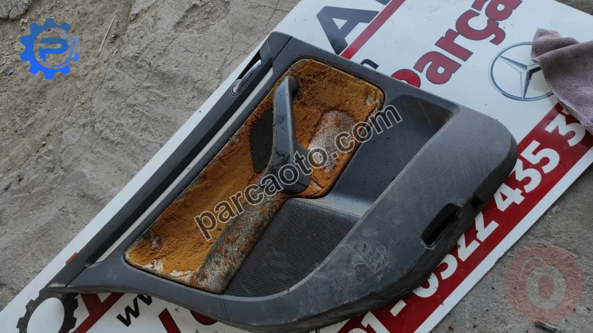 1K5867211 jetta 2005-10 arka sol kapı kartonu deformeli