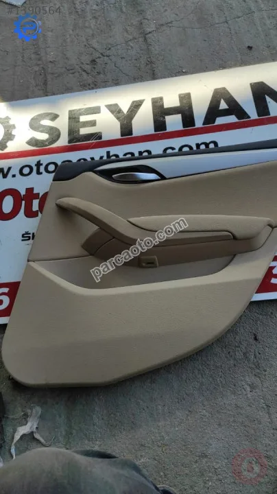 bmw x1 e84 arka sağ kapı kartonu