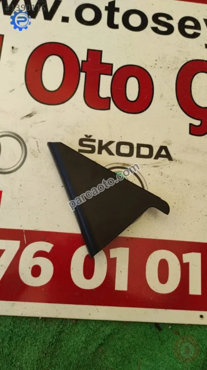 83920-2S000 2012 hyundai ix35 sağ arka kapı üçgen iç 83920-2S000 2012 hyundai ix35 sağ arka kapı üçgen iç