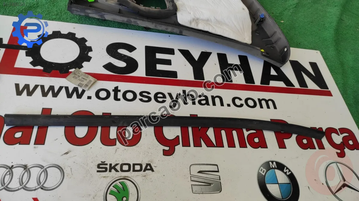 2012 Hyundai ix35 arka sağ kapı dış sıyırıcı fitil