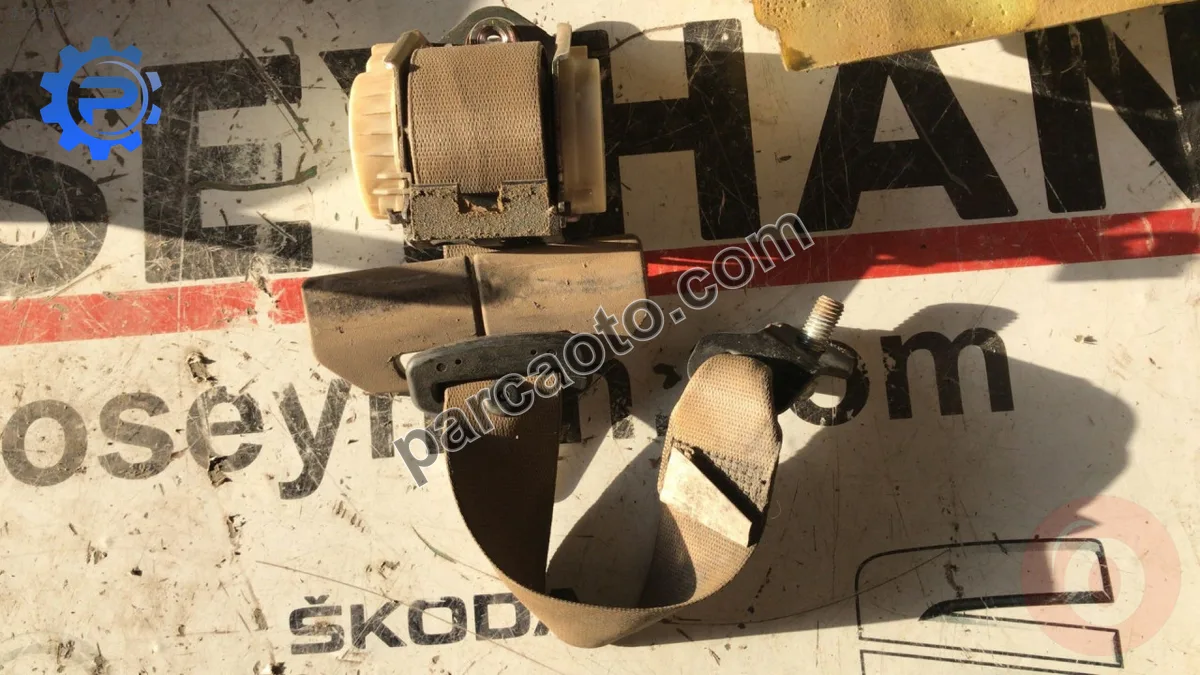 S5712742613M bmw 5 serisi e60 arka orta emniyet kemeri
