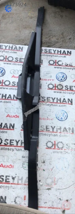 51497177379 7177379 bmw x5 e70 alt bagaj kapağı kaplaması