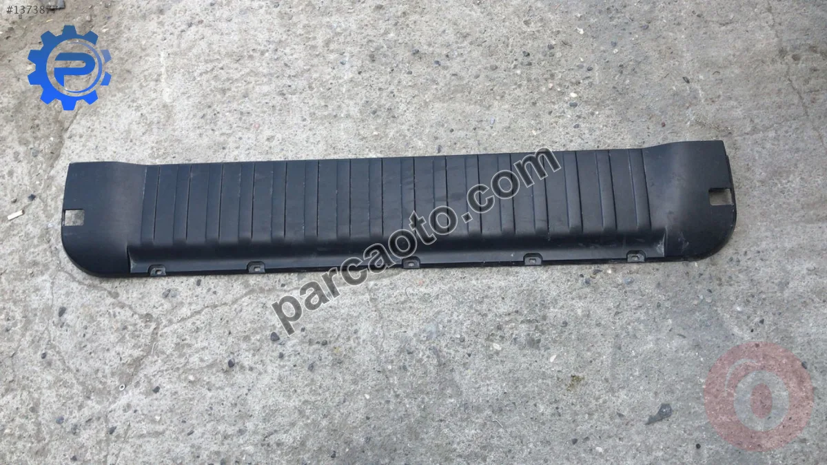 51497149638 7149638 bmw x5 e70 alt bagaj kapağı kaplaması