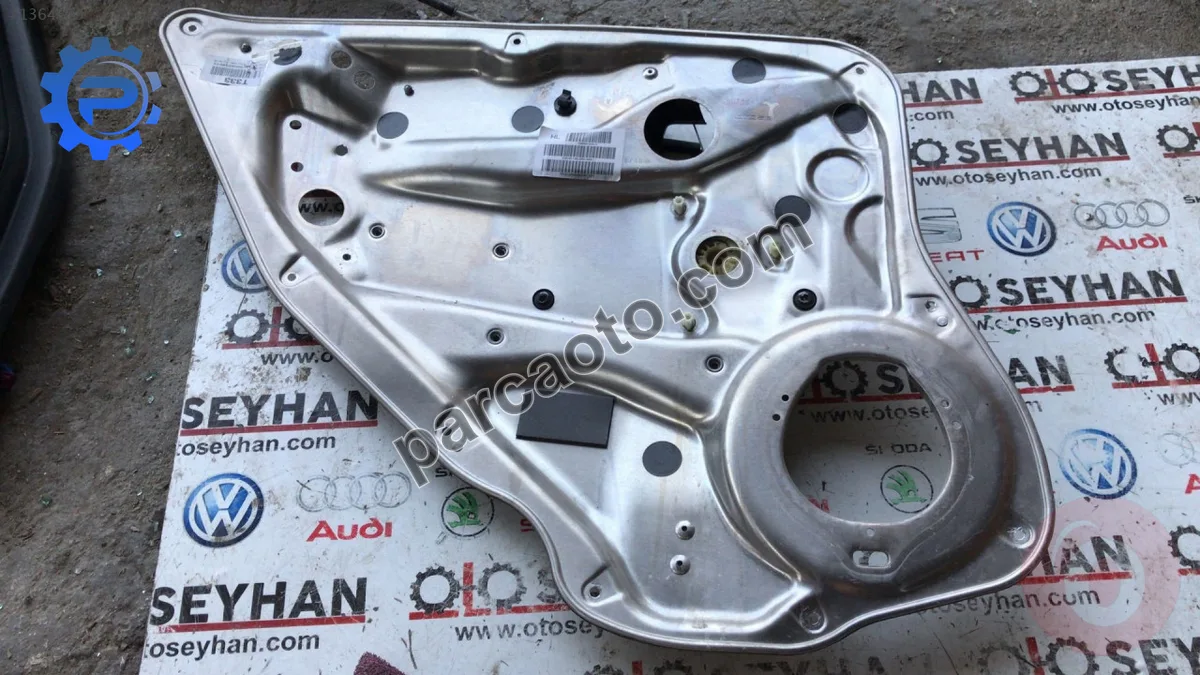 mercedes c180 w204 sol arka kapı panosu cam krikosu