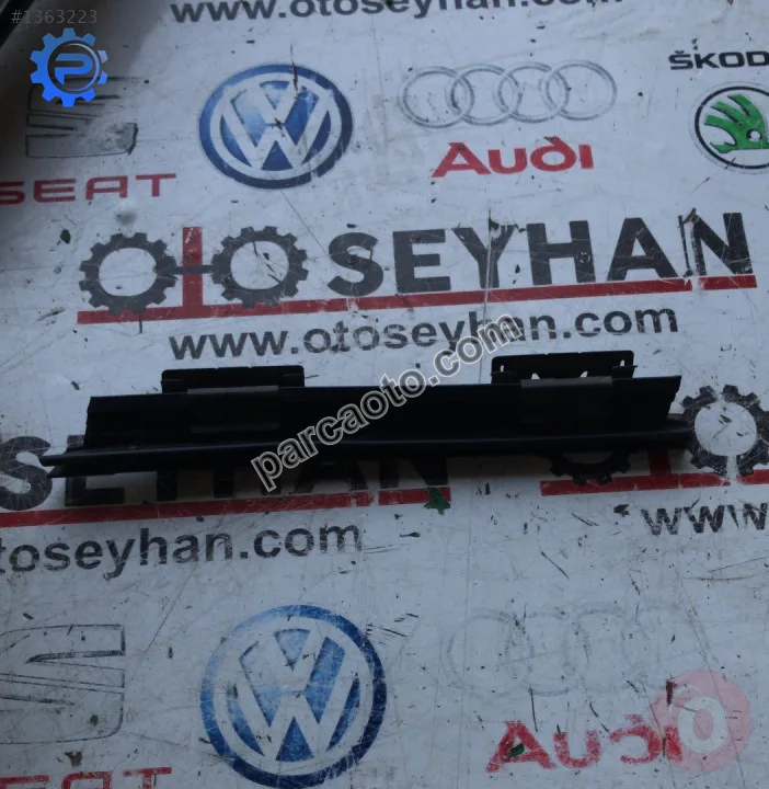 mercedes c180 w204 sağ arka kelebek cam iç fitili