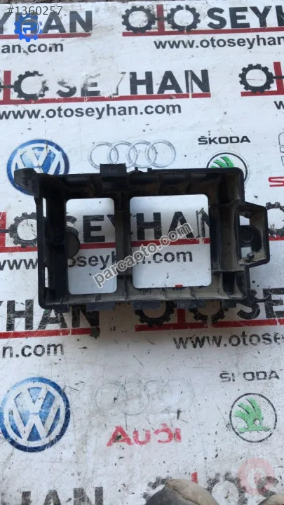 8200145959 renault symbol 2015 tesisat fiş yuvası
