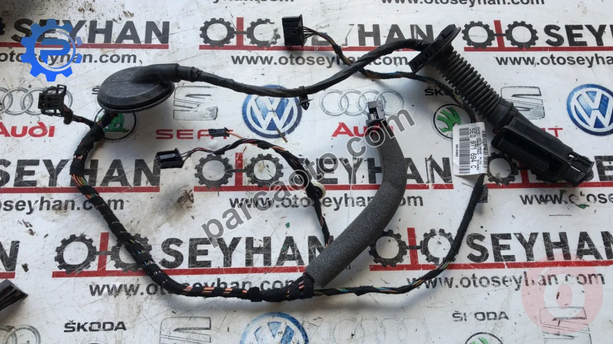 5E0971694C skoda octavia 2016 sağ arka kapı tesisatı