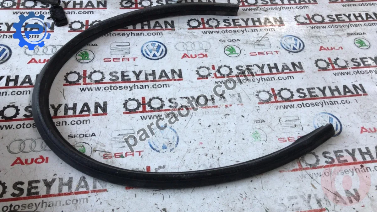 5J0823723 skoda fabia 2011 motor kaput lastiği