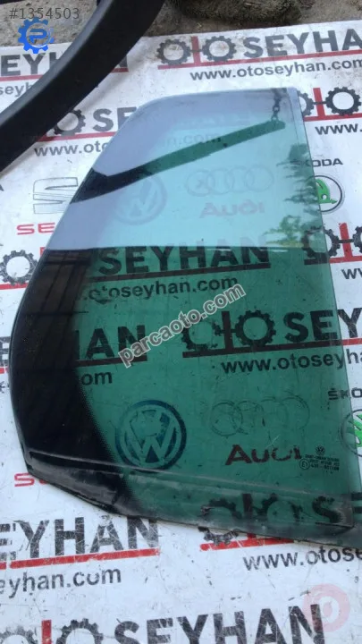 vw golf 5 sağ arka kelebek cam