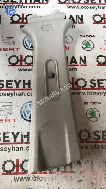 5J0867244J skoda fabia 2011 orta sağ direk üst kaplaması