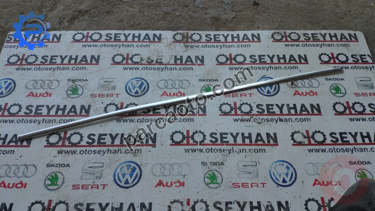 5NA839643 vw tiguan 2017 arka sol kapı üst çerçeve nikelajı