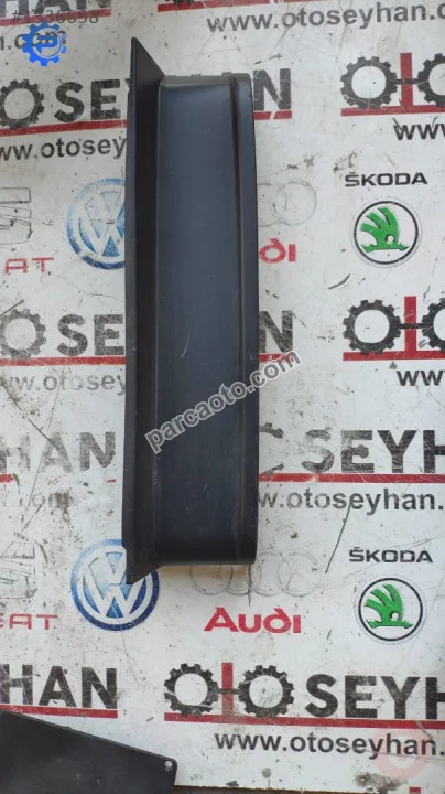 2K5945312B vw caddy 3 arka sağ stop yan kaplaması