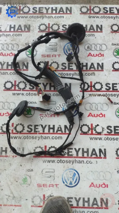 8W0971687AM audi a4 2017 arka sağ kapı tesisatı