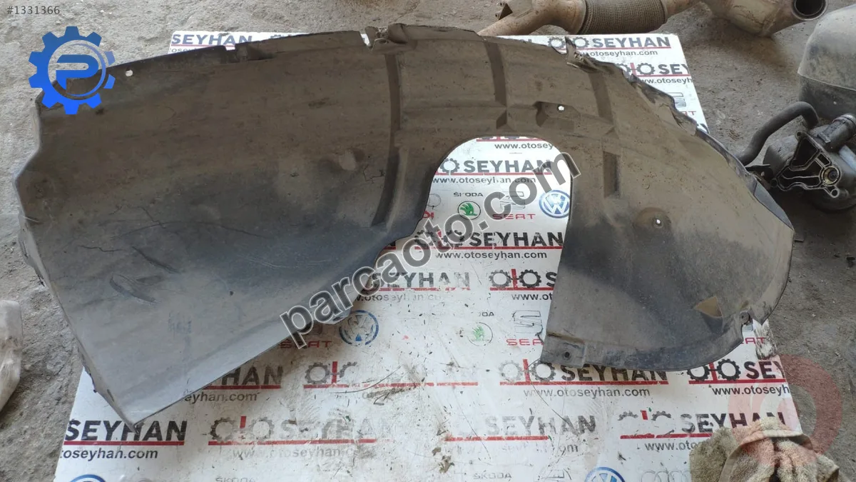 5F0809958F seat leon 2017-20 ön sağ davlumbaz