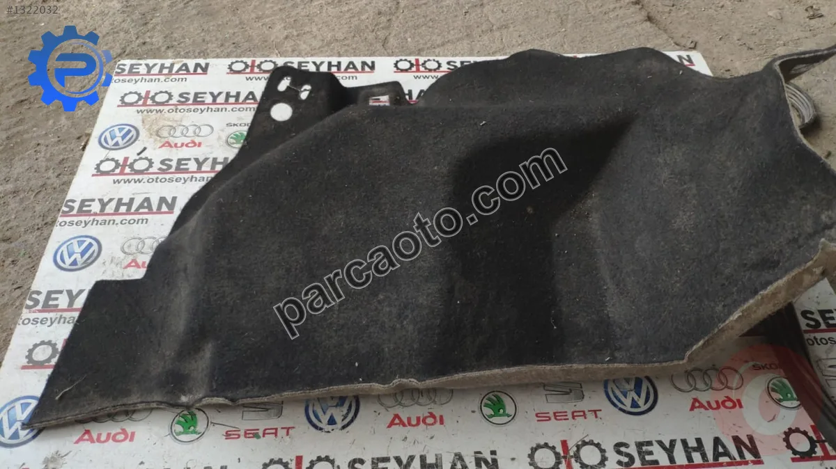 8A61-A31148 ford fiesta 2011 sağ bagaj halısı