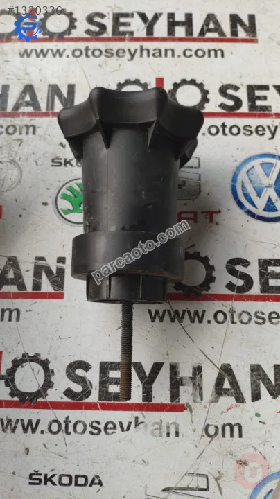vw passat b5 bagaj stepne vidası