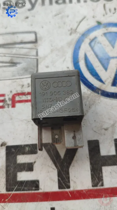 191906383 vw grubu yakıt pompa rölesi 80
