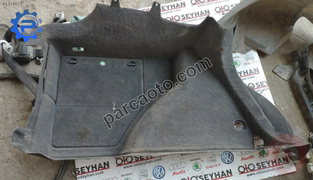 vw bora sol bagaj halısı eşya bölmeli