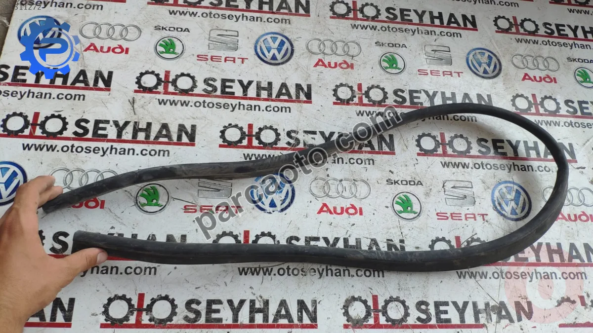 5NA823723 tiguan 2017 ön cam eleği yanı kaput lastiği fitili