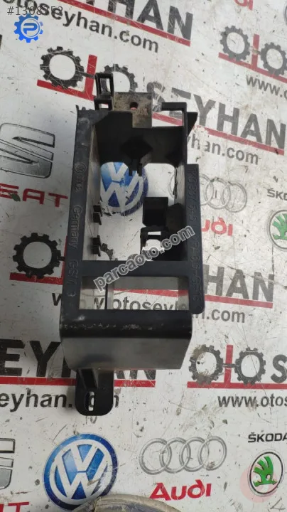 1K0937545L vw jetta 2009 sigorta fiş braketi