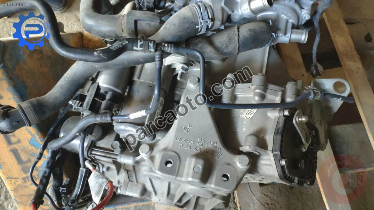 04E121064N leon 2020 1.5 eco tsi manifold üstü ince plastik