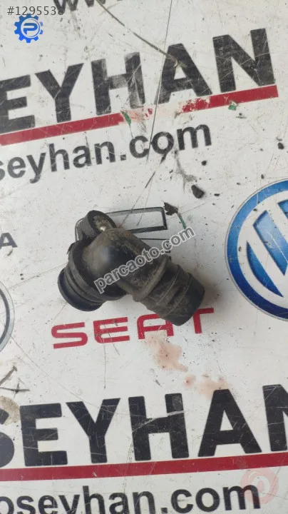 03C103202D vw golf 6 1.4 tsi cax motor yağlı hava borusu