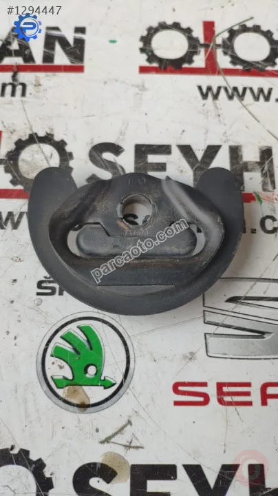 1T0857732C vw grubu sağ emniyet kemeri sabitleyici