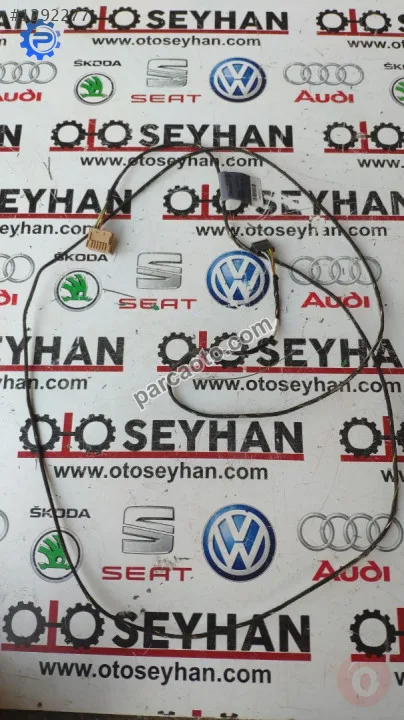 8W0971100 audi a4 2017 arka tavan lambası kablosu