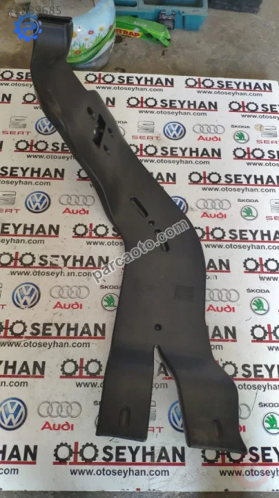 1K0819806D golf 6 leon jetta arka sağ ayak havalandırma boru