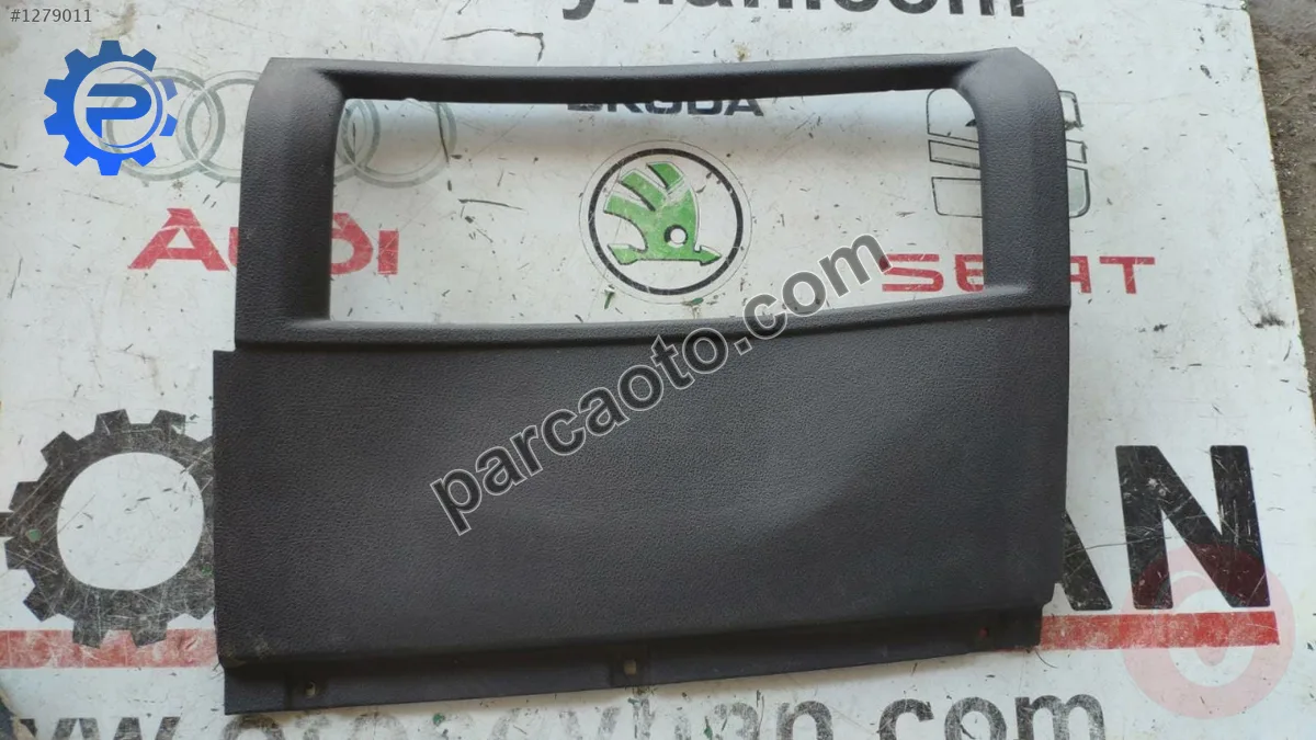 2K1857919 vw caddy 2007 torpido çerçeve kaplaması yamuk
