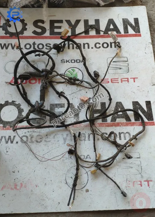 1P0971147C seat leon bagaj tesisatı komple 3 parça 2006-2011