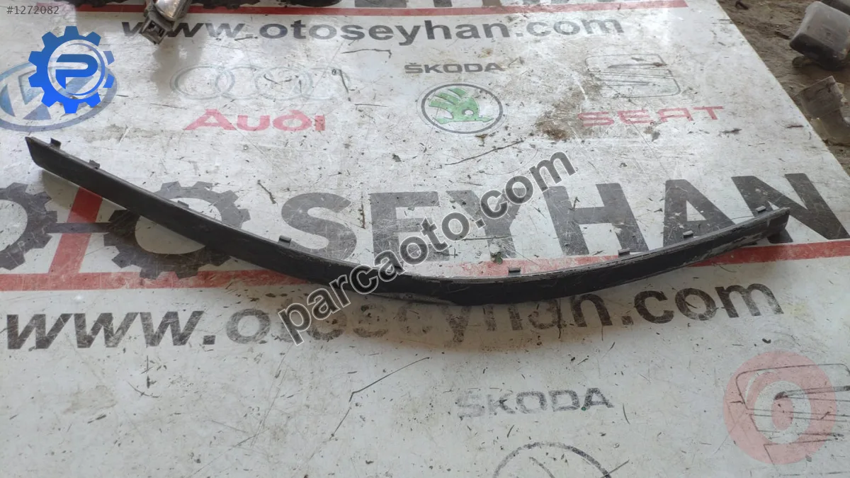 1M0807226 seat leon 2002 ön sağ tampon şeridi