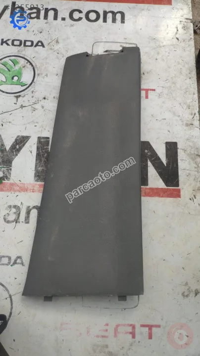 6Y0867298 skoda fabia 2001 orta sağ direk kaplaması