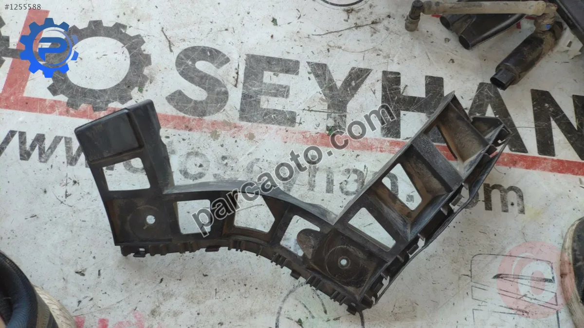 5N0807394B vw tiguan sağ arka tampon bağlantı braketi