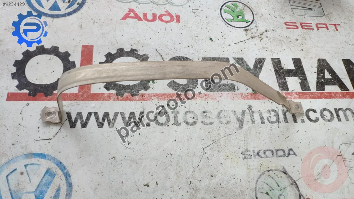 6Q0201655 seat ibiza 2015 benzinli depo tutucu