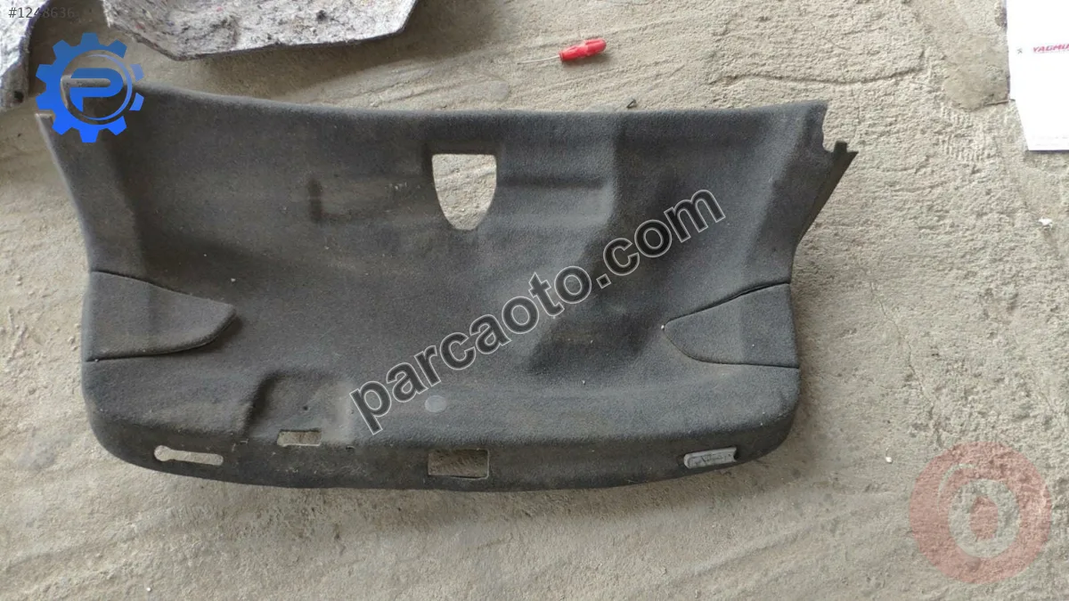 8W5867975M audi a4 2017 bagaj kapağı kaplaması halısı