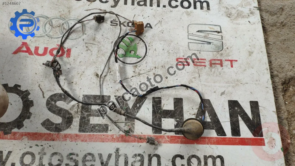 5E0971104 skoda octavia 2016 arka tampon park sensörü tesisa