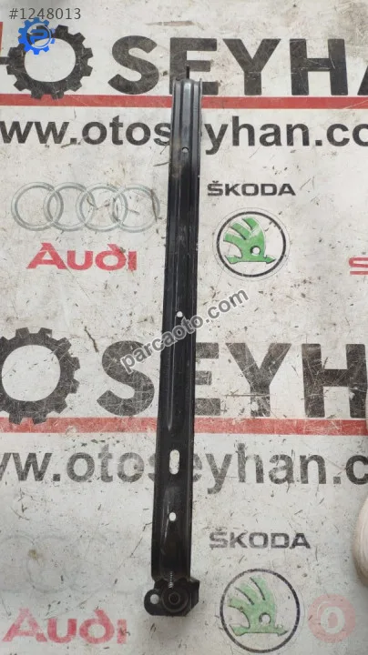 8W0201653D audi a4 2017 1.4 benzinli yakıt deposu tutucu uzu