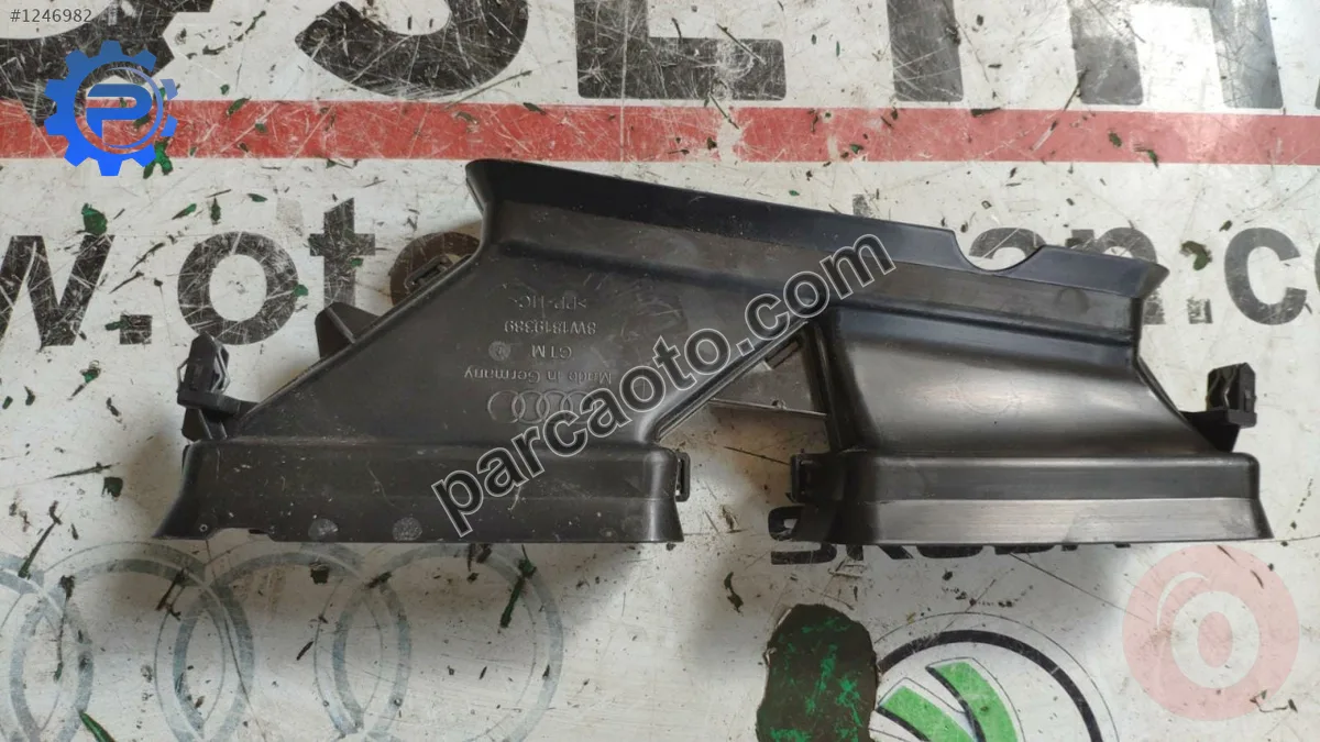 8W1819389 audi a4 2017 göğüs orta havalandırma çıkış kanalı