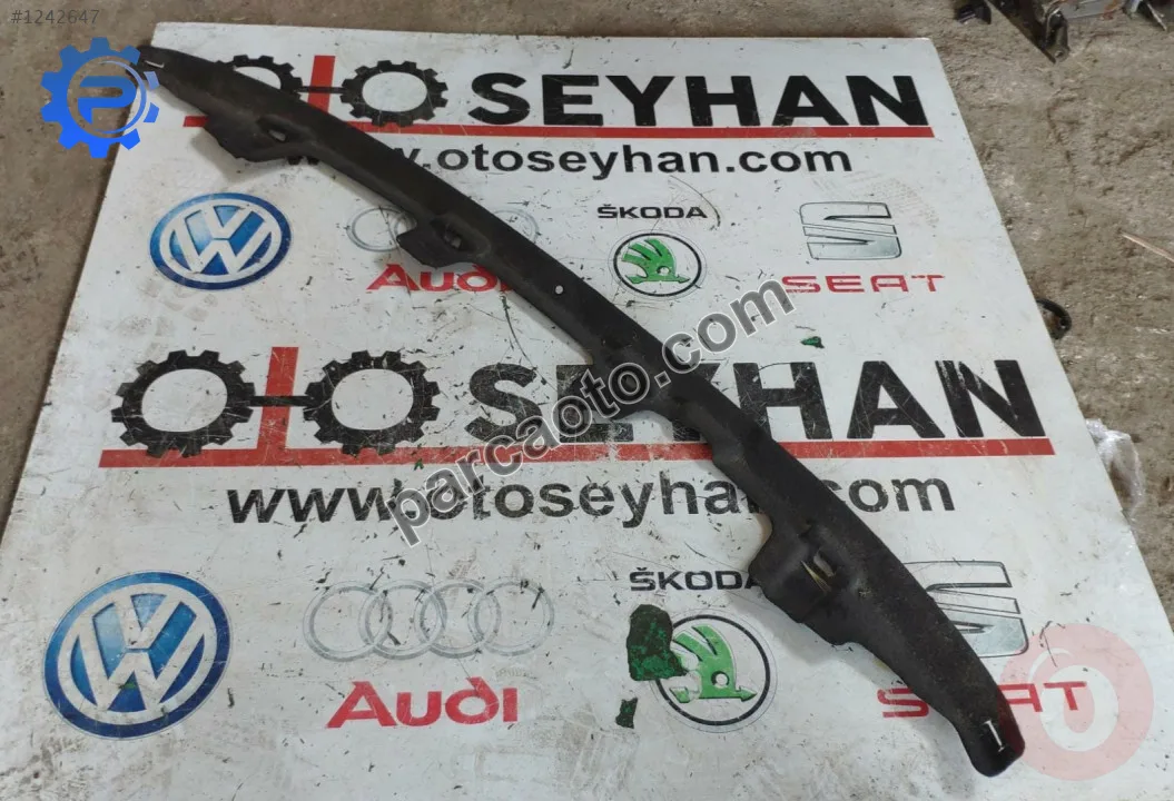 8W5863433 audi a4 2017 bagaj pandizot ucu keçe